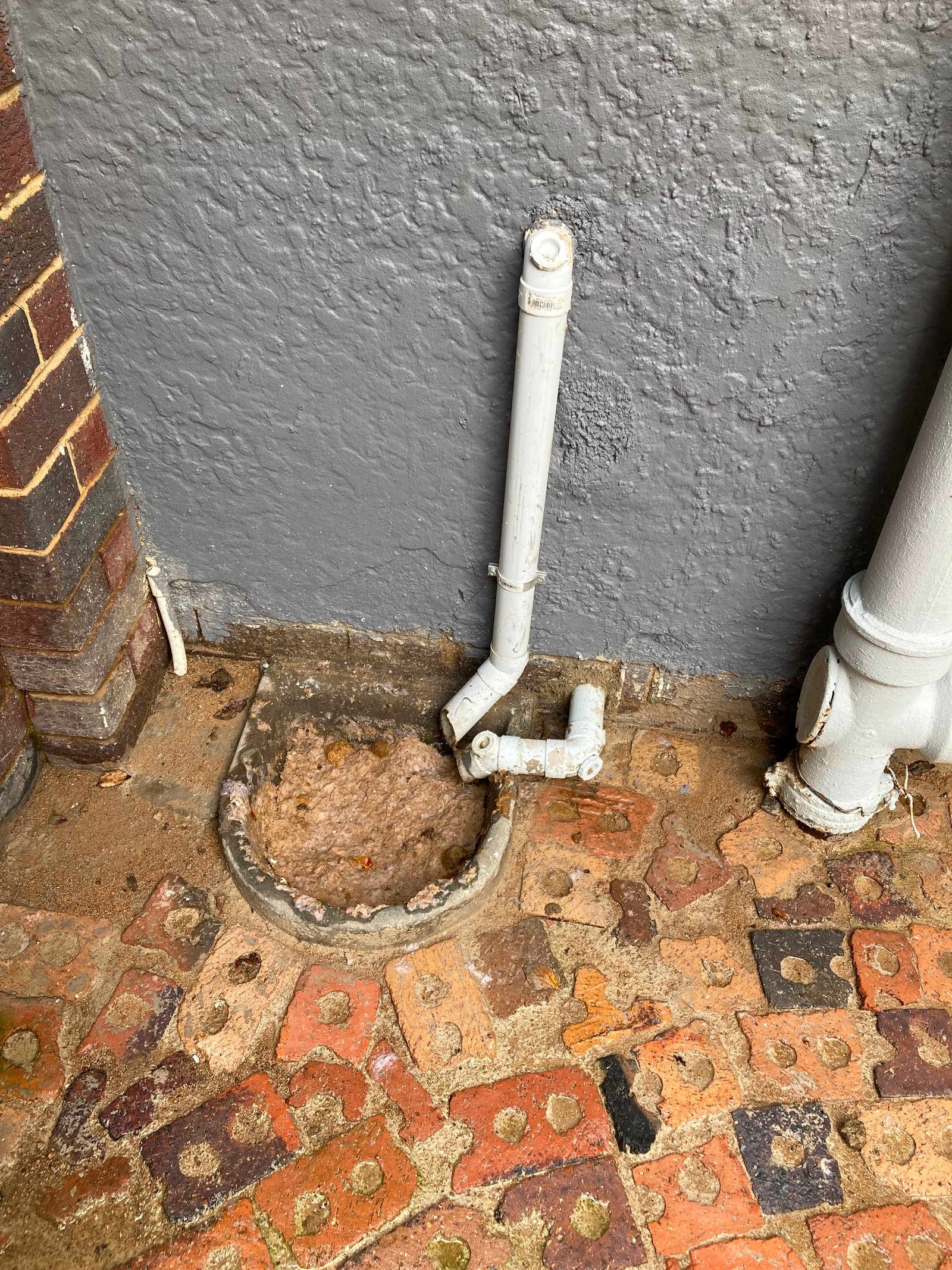 Sewer line pipe replacement